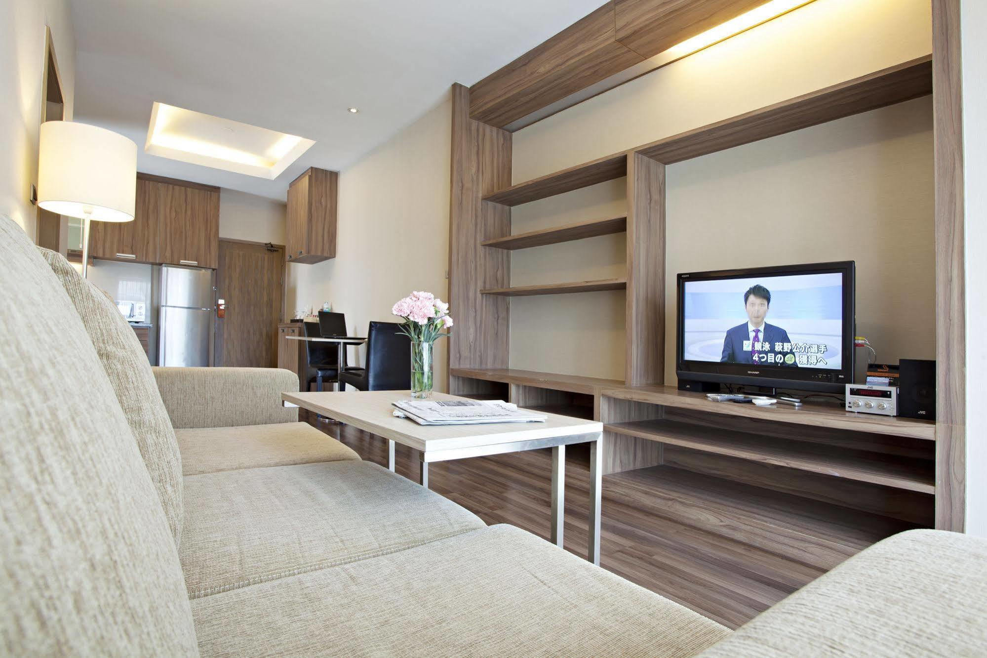 V Residence Bangkok Exteriör bild